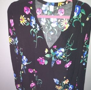 Old navy floral blouse